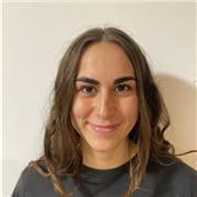 Estudiante de Finanzas y Contabilidad. Tengo experiencia dando clases de repaso a niños de primaria en cualquier asignatura o a niños de la ESO.